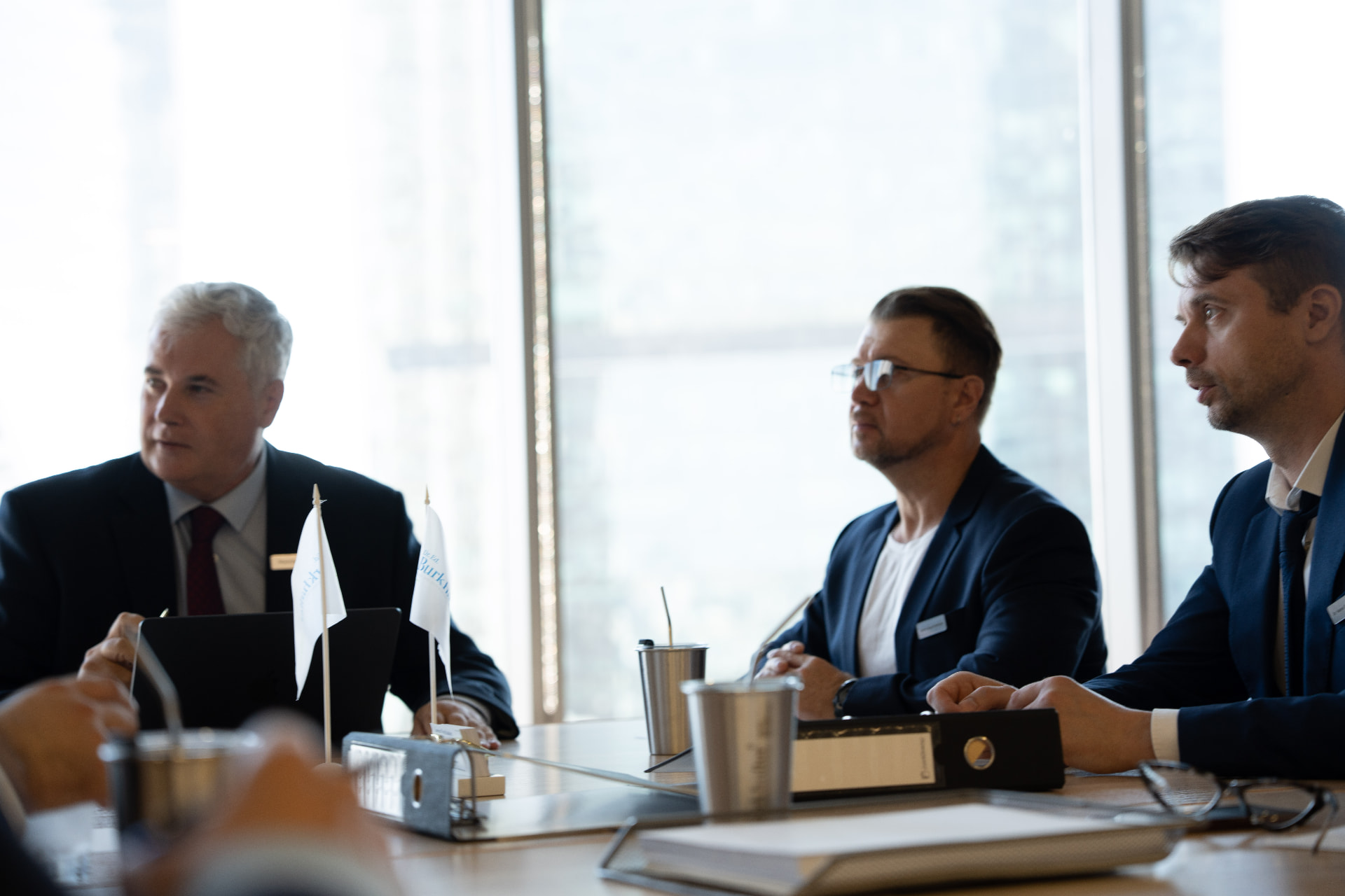 Sitzung im Besprechungszimmer von Dr. Ed. Burkhalter, Finanz- und Unternehmensberatung AG